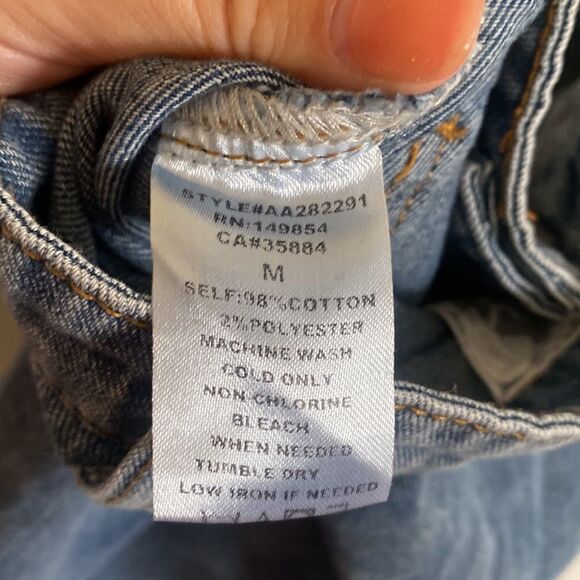 Sadie & Sage- Blue denim mini skirt with patch pocket- Size Medium - Picture 7 of 7